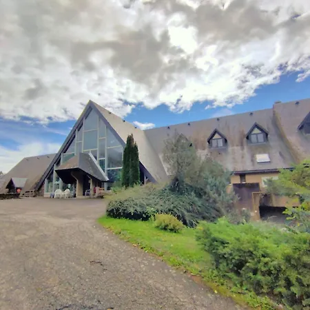 La Moraine Hotel *